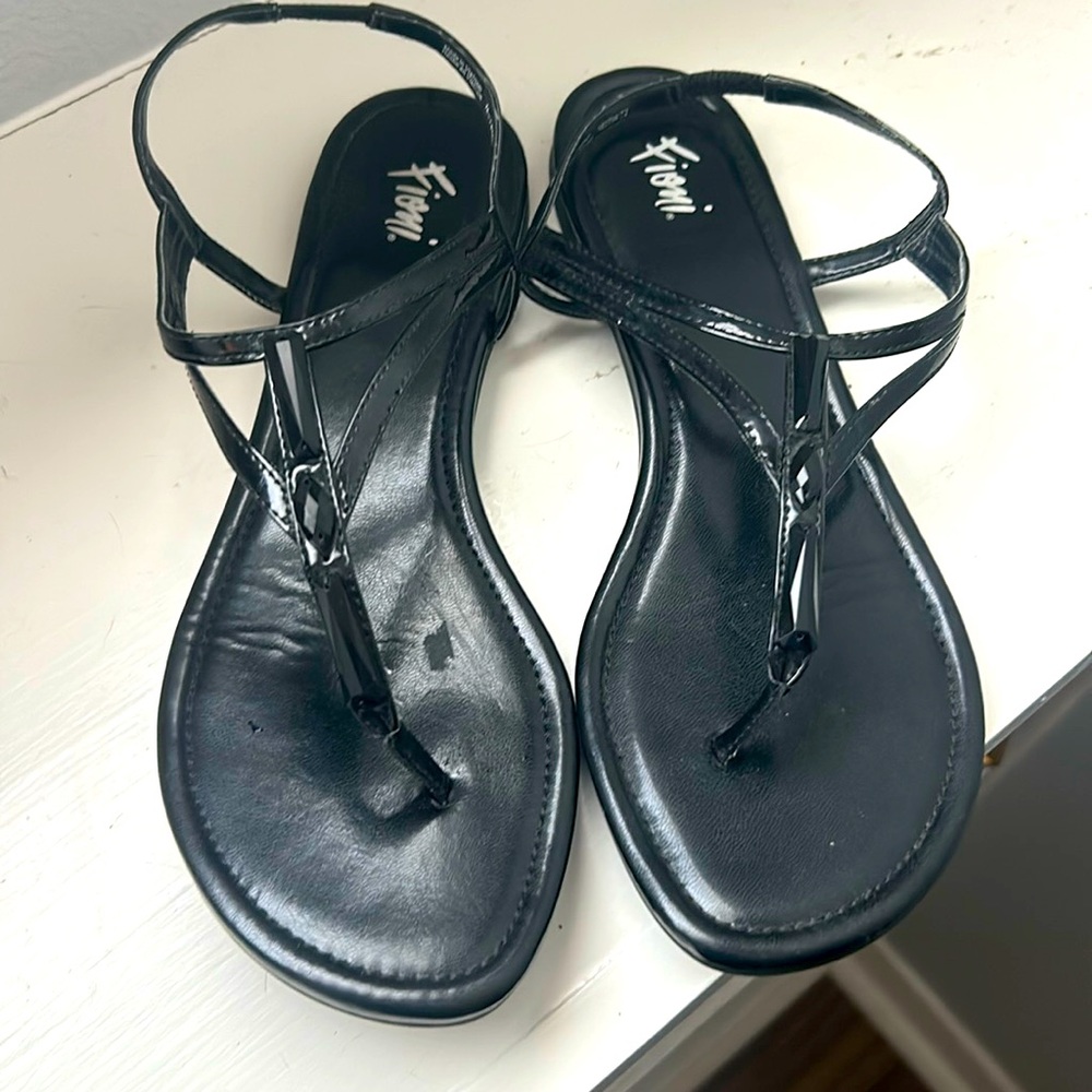 Fioni black sandals size 8.5